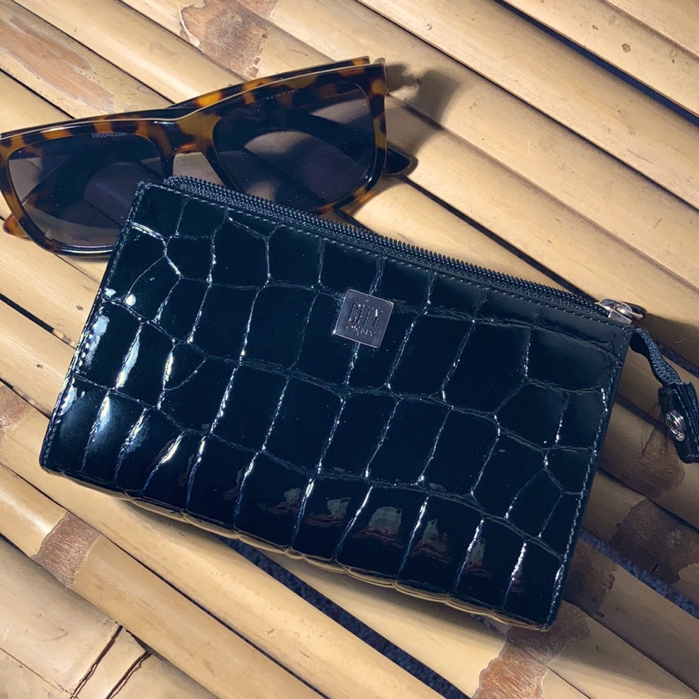 DKNY City Wallet | Jet Black and Way Cool